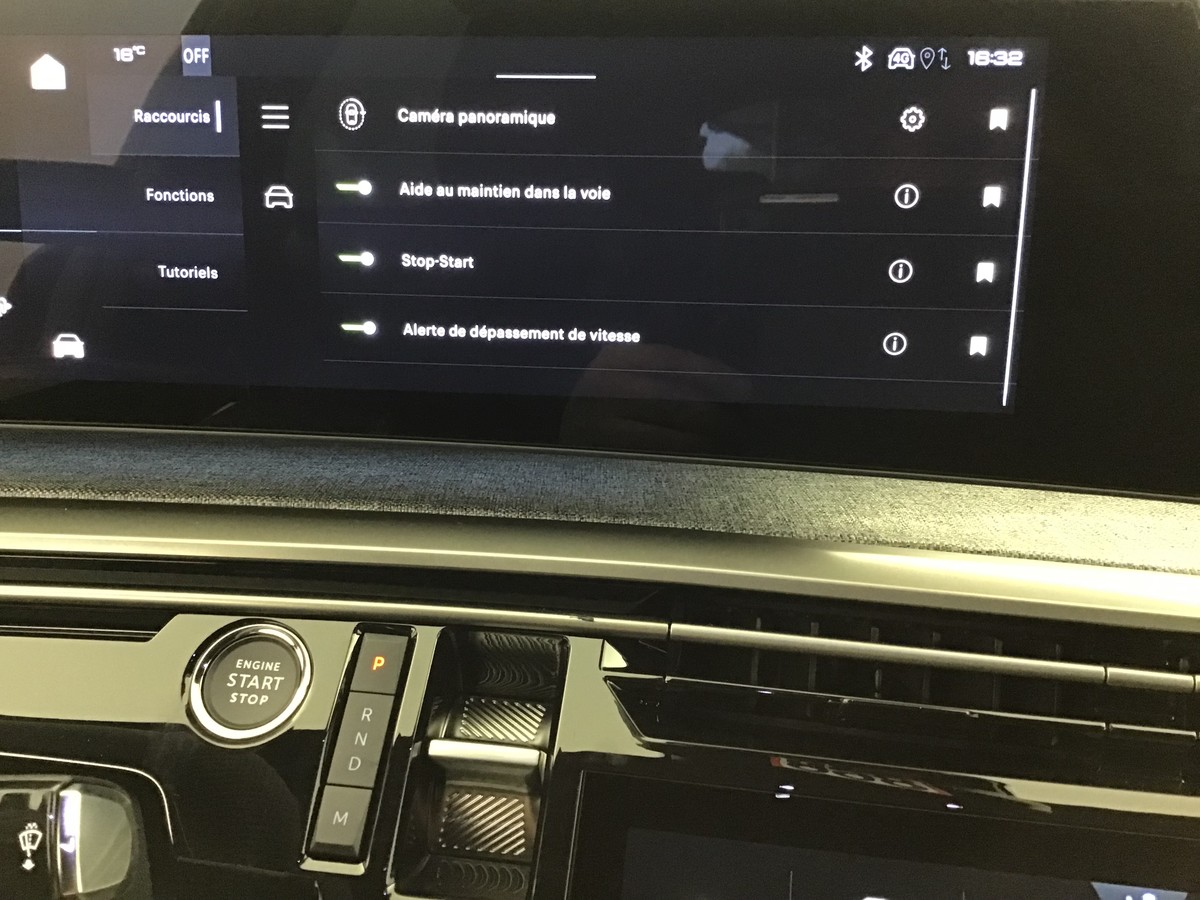 PEUGEOT 3008 PHASE 4 GT 1.2 Hybrid 145ch E-Dsc6