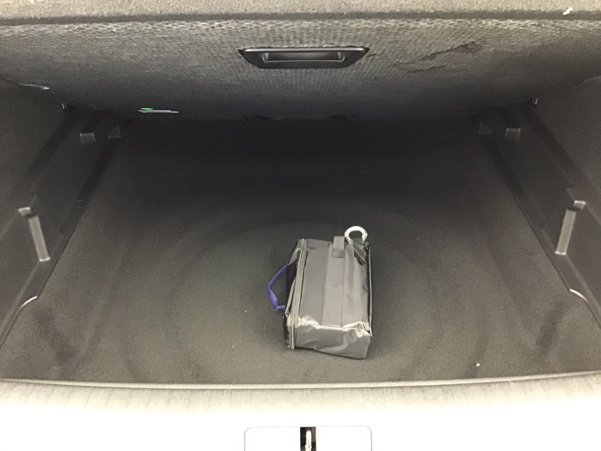 PEUGEOT 3008 PHASE 4 GT 1.2 Hybrid 145ch E-Dsc6