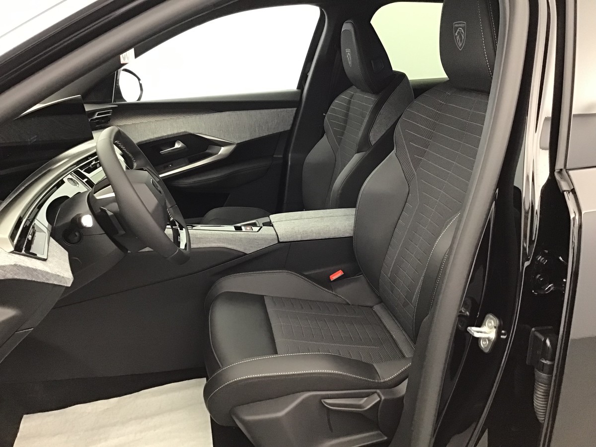 PEUGEOT 3008 PHASE 4 GT 1.2 Hybrid 145ch E-Dsc6 Gt