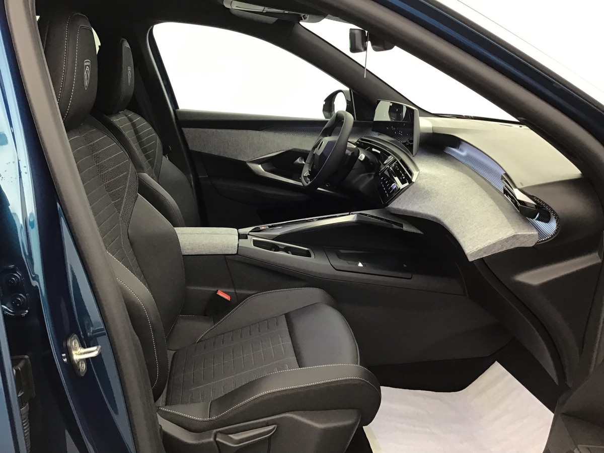 PEUGEOT 3008 PHASE 4 GT 1.2 Hybrid 145ch E-Dsc6 Gt