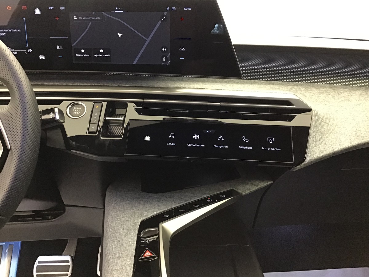 PEUGEOT 3008 PHASE 4 GT 1.2 Hybrid 145ch E-Dsc6 Gt
