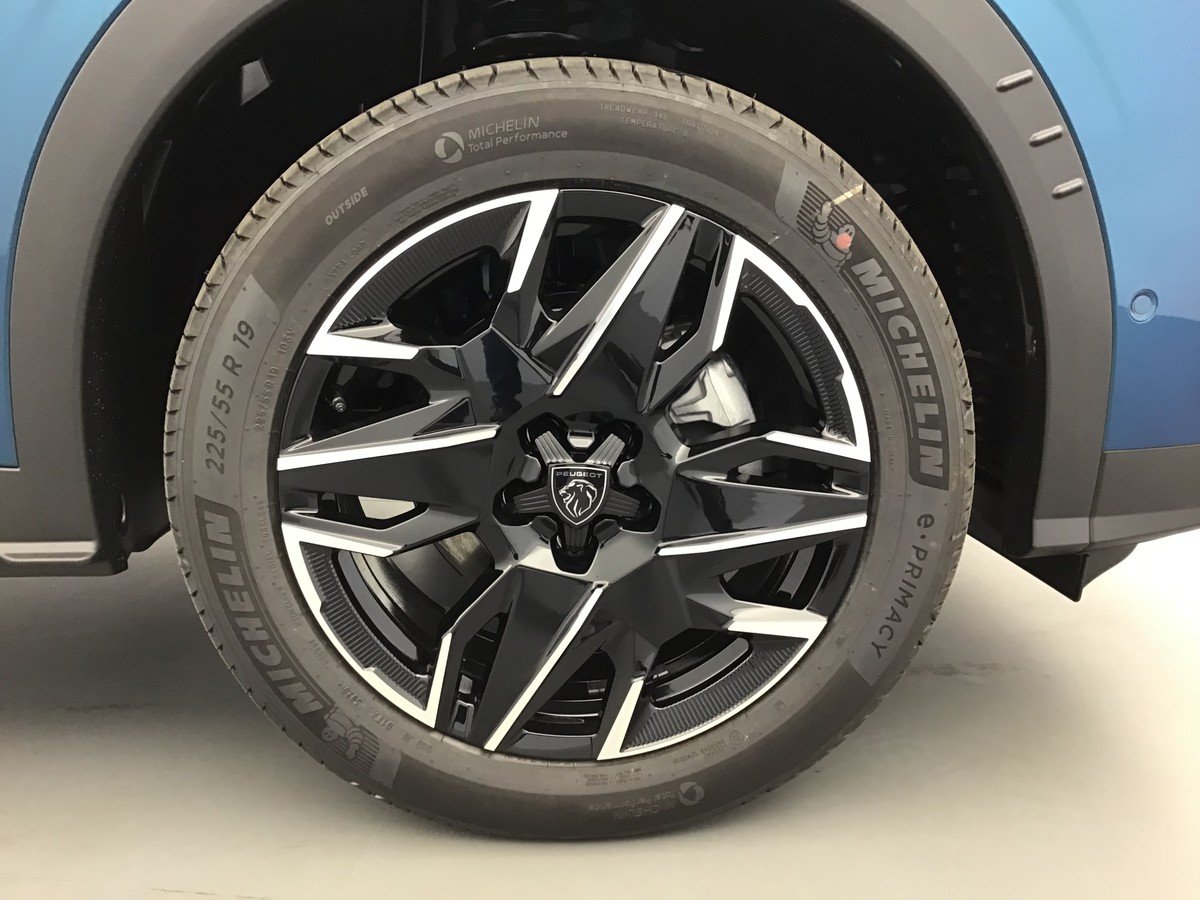PEUGEOT 3008 PHASE 4 GT 1.2 Hybrid 145ch E-Dsc6 Gt