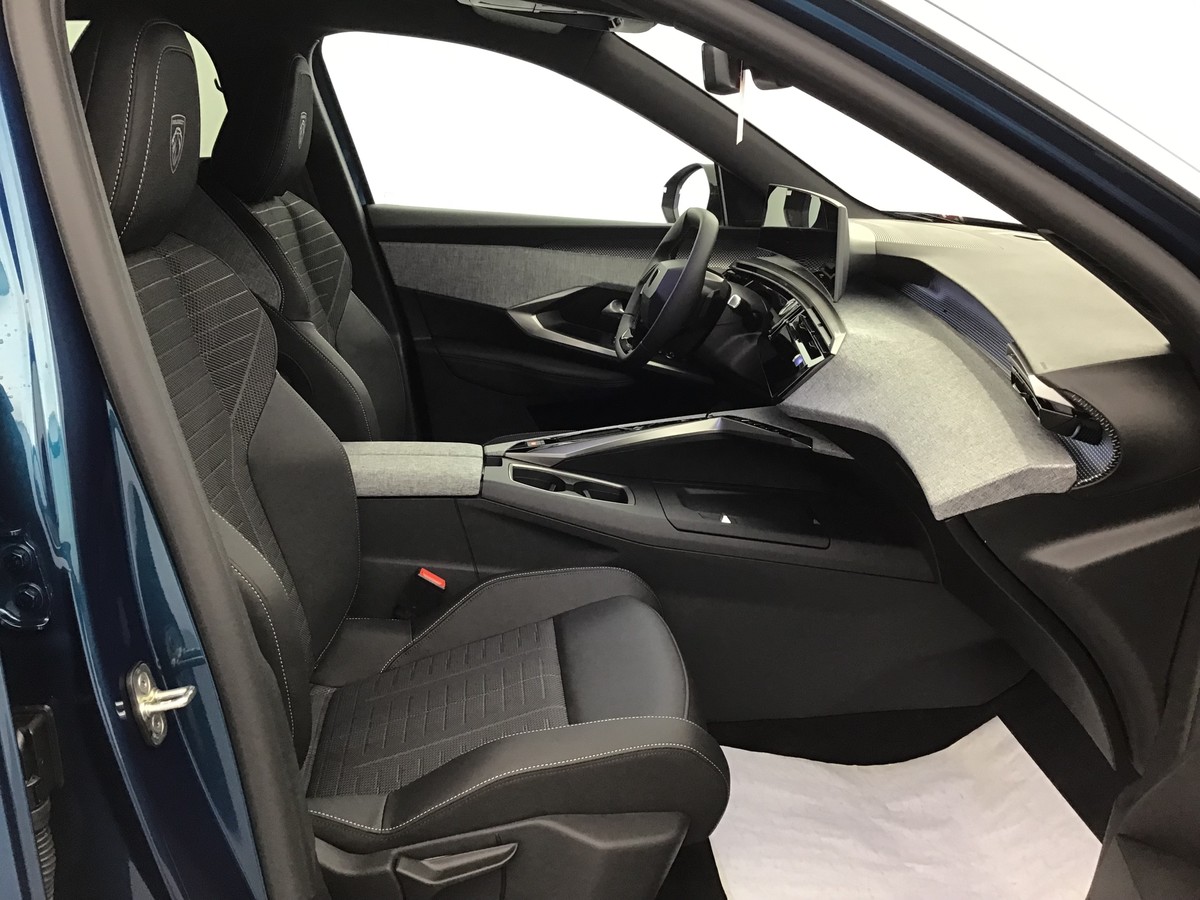 PEUGEOT 3008 PHASE 4 GT 1.2 Hybrid 145ch E-Dsc6 Gt