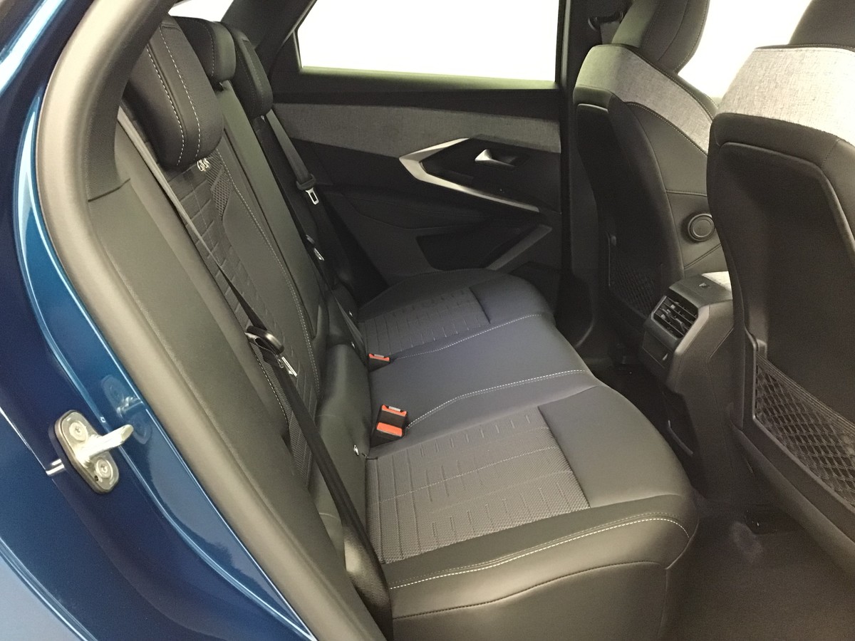 PEUGEOT 3008 PHASE 4 GT 1.2 Hybrid 145ch E-Dsc6 Gt