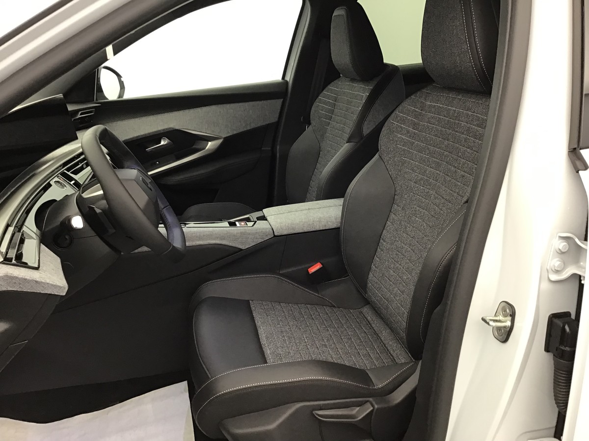 PEUGEOT 3008 PHASE 4 GT 1.2 Hybrid 145ch E-Dsc6 Gt