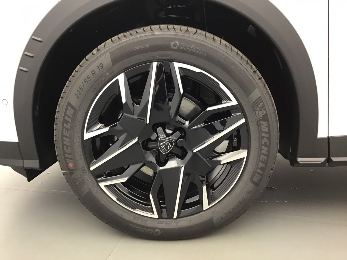 PEUGEOT 3008 PHASE 4 GT 1.2 Hybrid 145ch E-Dsc6 Gt