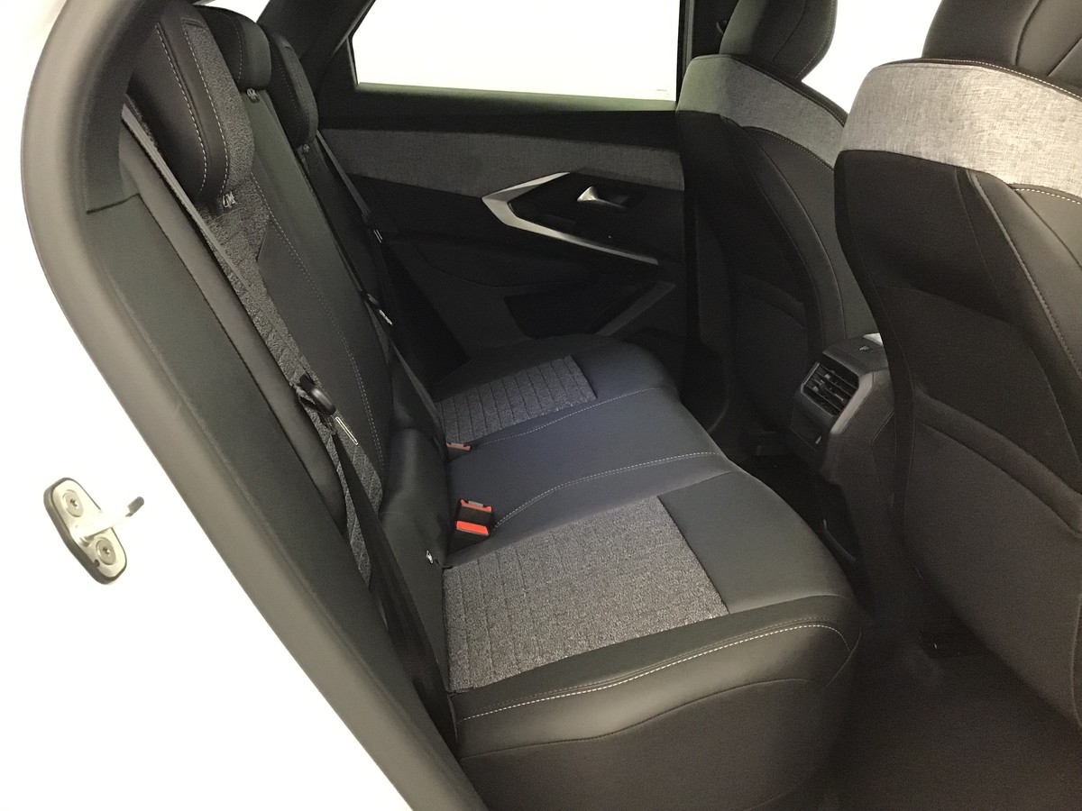 PEUGEOT 3008 PHASE 4 GT 1.2 Hybrid 145ch E-Dsc6 Gt