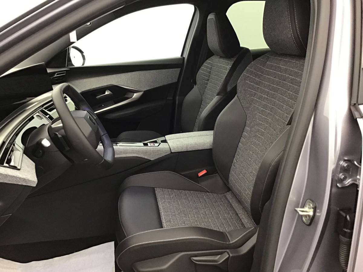 PEUGEOT 3008 PHASE 4 GT 1.2 Hybrid 145ch E-Dsc6 Gt