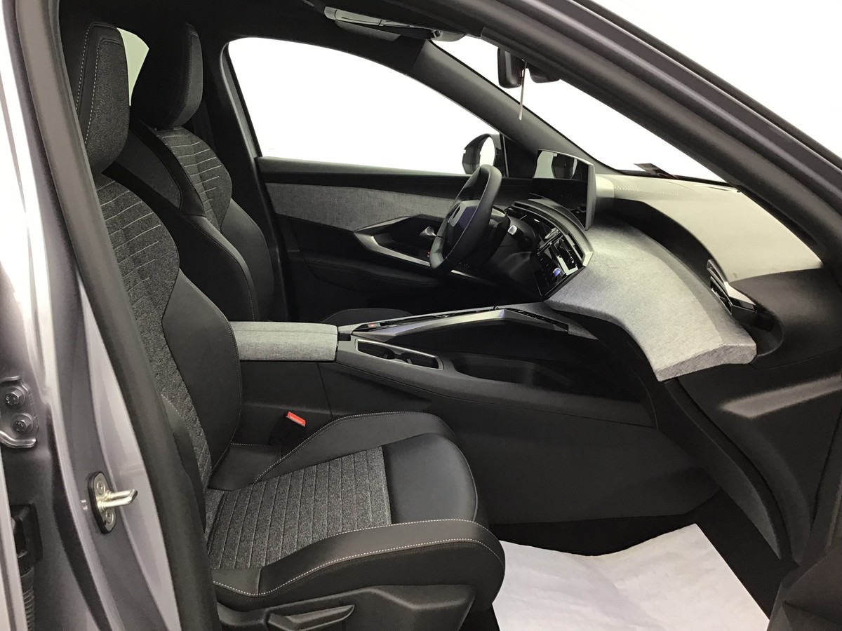 PEUGEOT 3008 PHASE 4 GT 1.2 Hybrid 145ch E-Dsc6 Gt