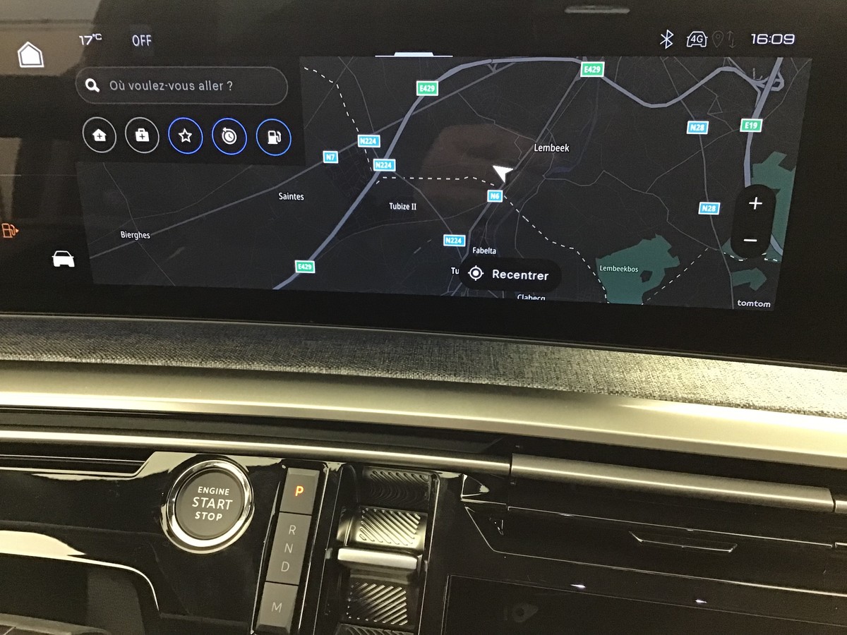 PEUGEOT 3008 PHASE 4 ALLURE BUSINESS 1.2 Hybrid 145ch E-Dsc6 Allure Business