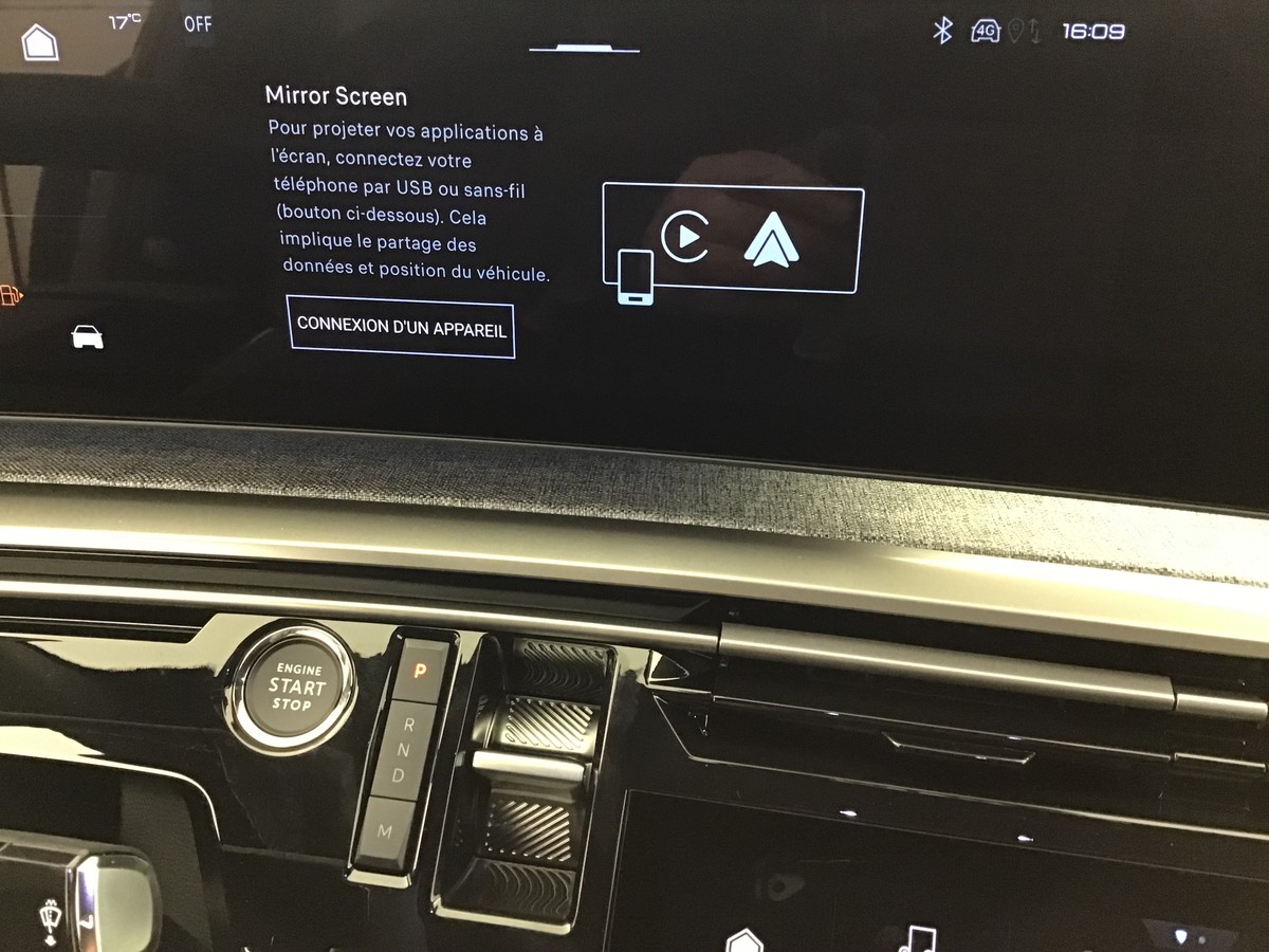 PEUGEOT 3008 PHASE 4 ALLURE BUSINESS 1.2 Hybrid 145ch E-Dsc6 Allure Business