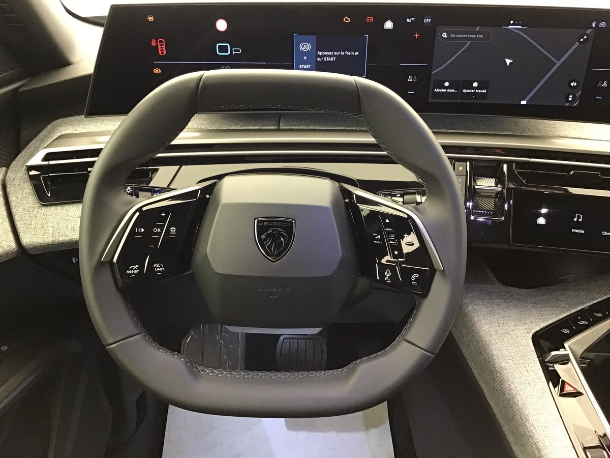 PEUGEOT 3008 PHASE 4 GT 1.2 Hybrid 145ch E-Dsc6 Gt