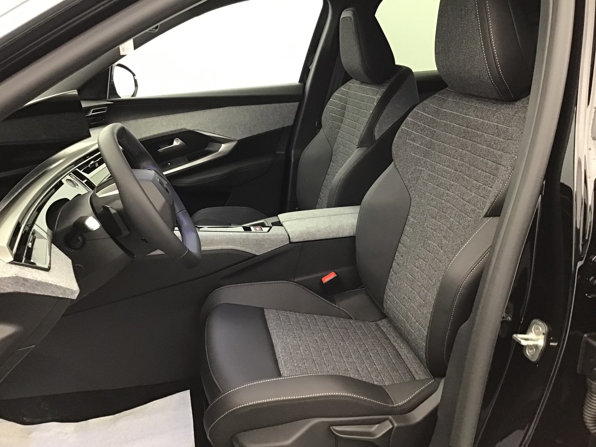 PEUGEOT 3008 PHASE 4 GT 1.2 Hybrid 145ch E-Dsc6 Gt