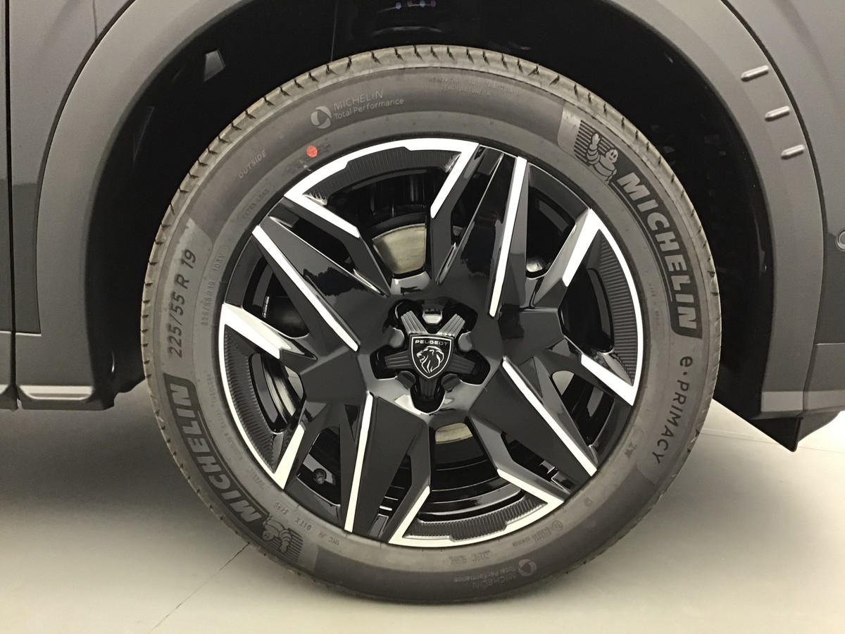 PEUGEOT 3008 PHASE 4 GT 1.2 Hybrid 145ch E-Dsc6 Gt