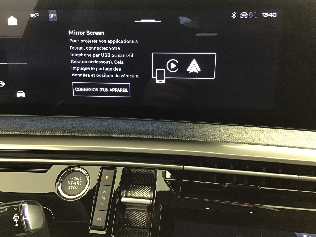 PEUGEOT 3008 PHASE 4 BUSINESS 1.2 Hybrid 145ch E-Dsc6 Business