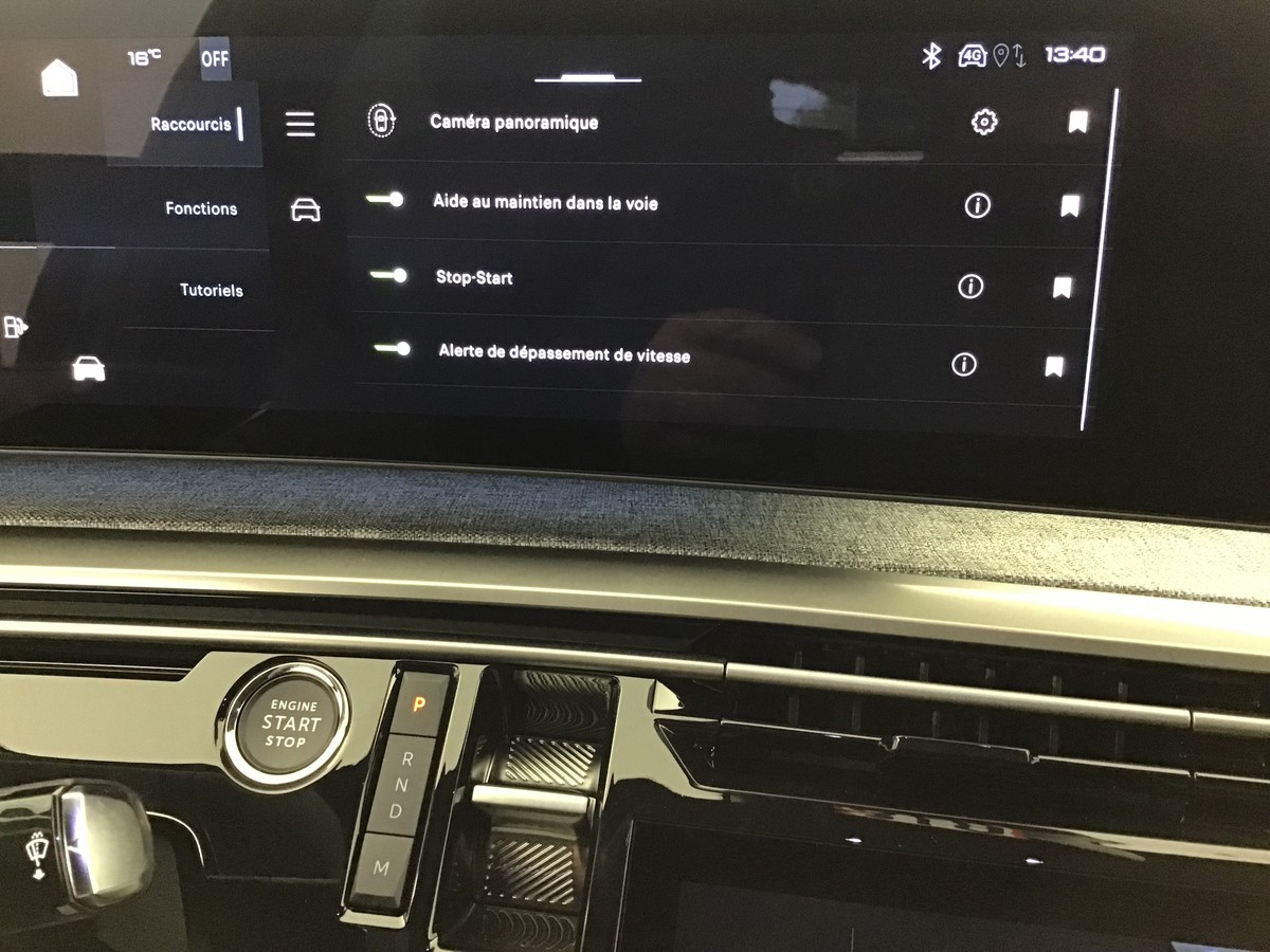 PEUGEOT 3008 PHASE 4 BUSINESS 1.2 Hybrid 145ch E-Dsc6 Business