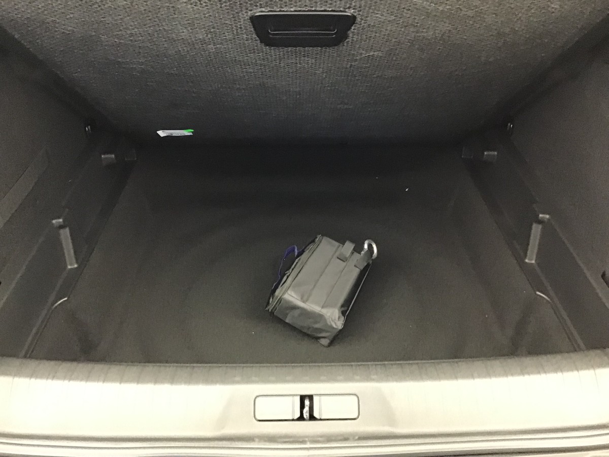 PEUGEOT 3008 PHASE 4 BUSINESS 1.2 Hybrid 145ch E-Dsc6 Business