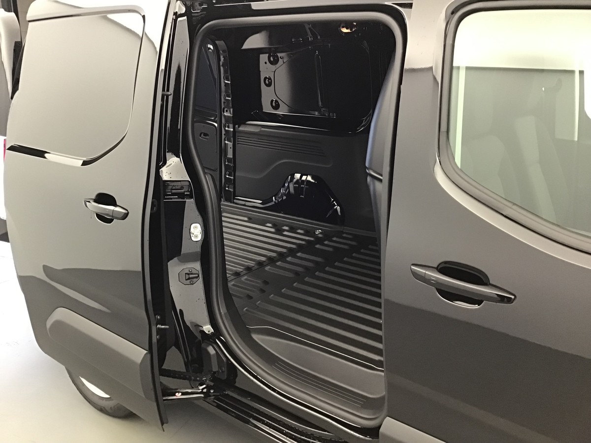 OPEL COMBO CARGO XL HEAVY 950 KG VAN 1.5 Bluehdi 130ch Eat8 Van