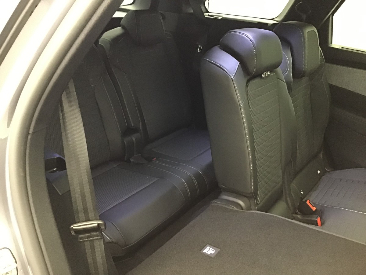 PEUGEOT 5008 GT 1.2 Hybrid 145ch E-Dsc6 Gt