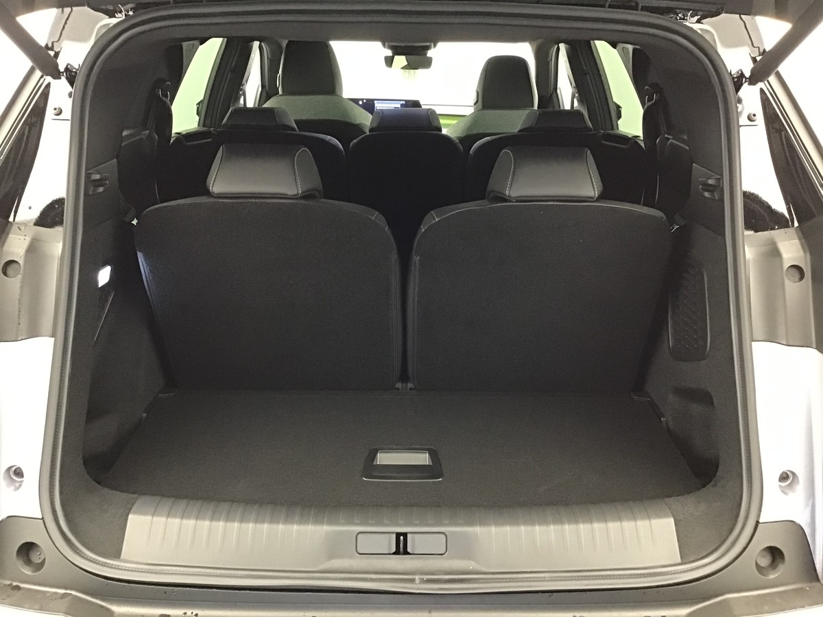 PEUGEOT 5008 GT 1.2 Hybrid 145ch E-Dsc6 Gt