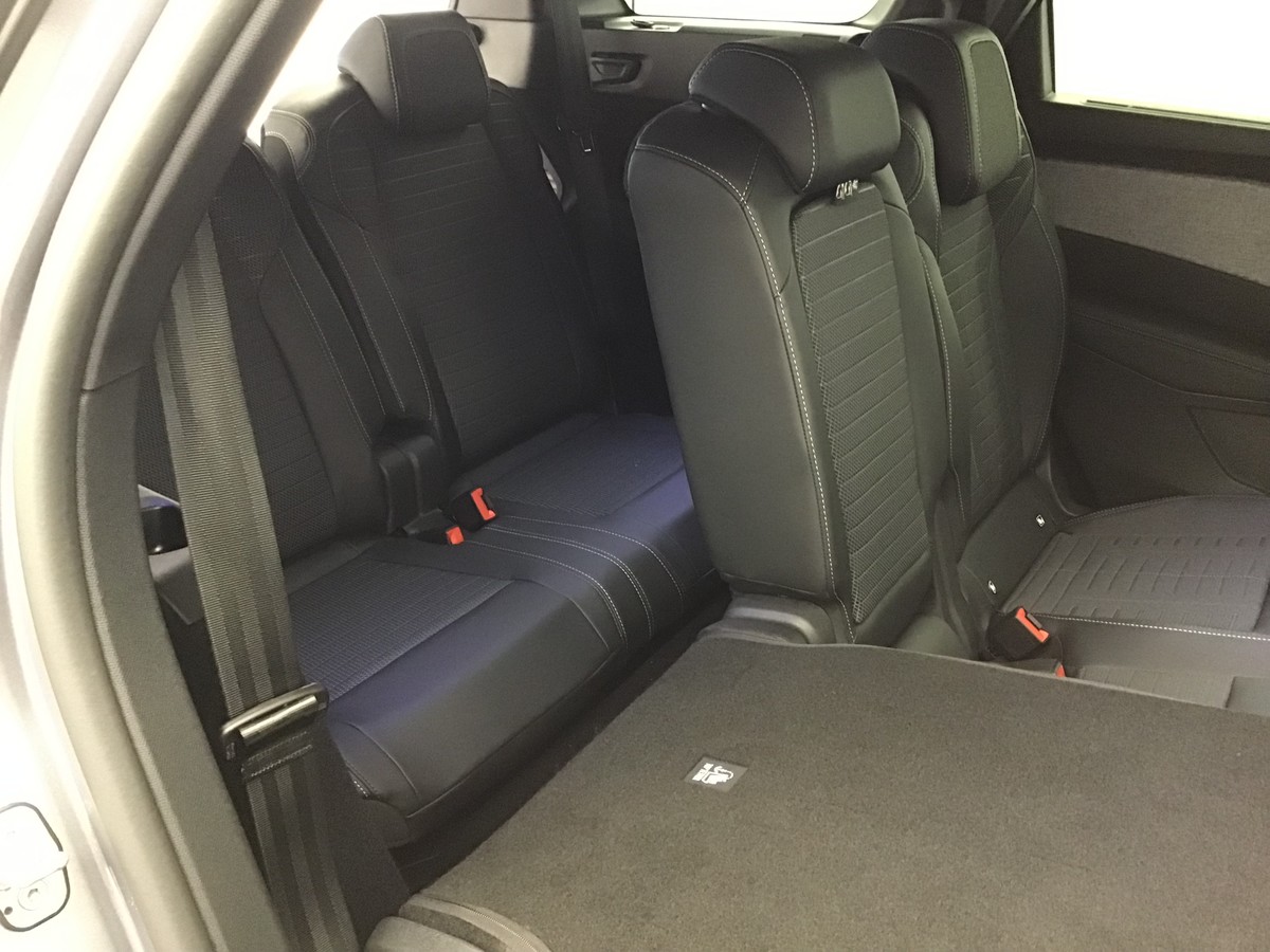 PEUGEOT 5008 GT 1.2 Hybrid 145ch E-Dsc6 Gt