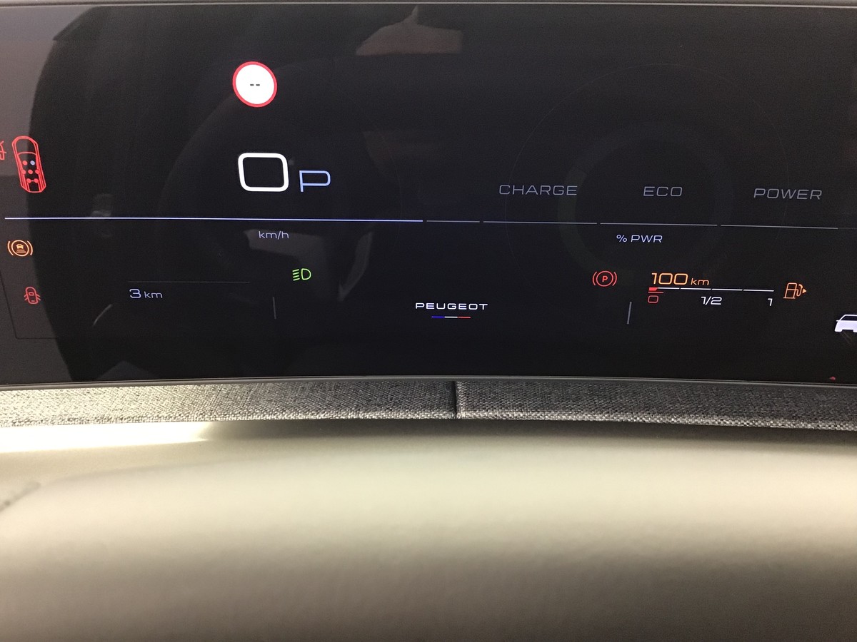 PEUGEOT 5008 GT 1.2 Hybrid 145ch E-Dsc6 Gt