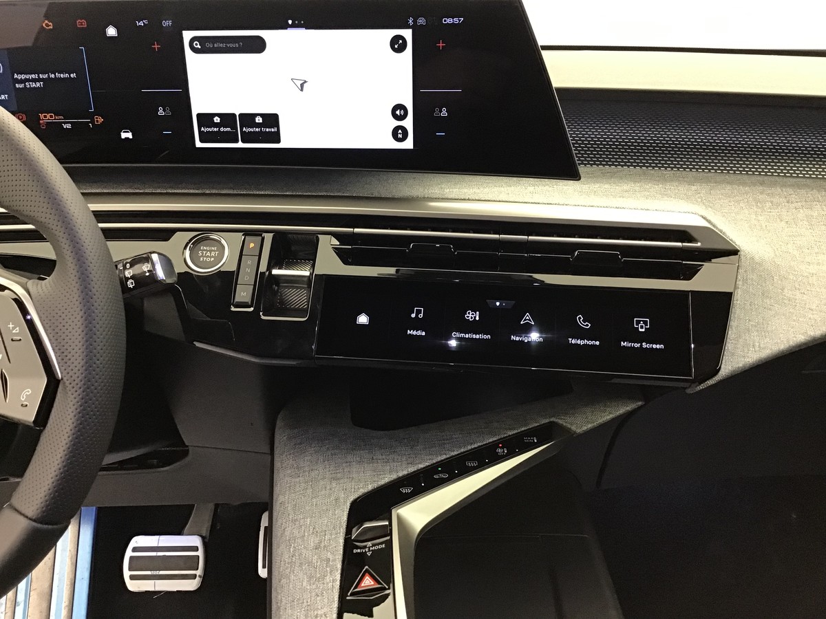 PEUGEOT 5008 GT 1.2 Hybrid 145ch E-Dsc6 Gt