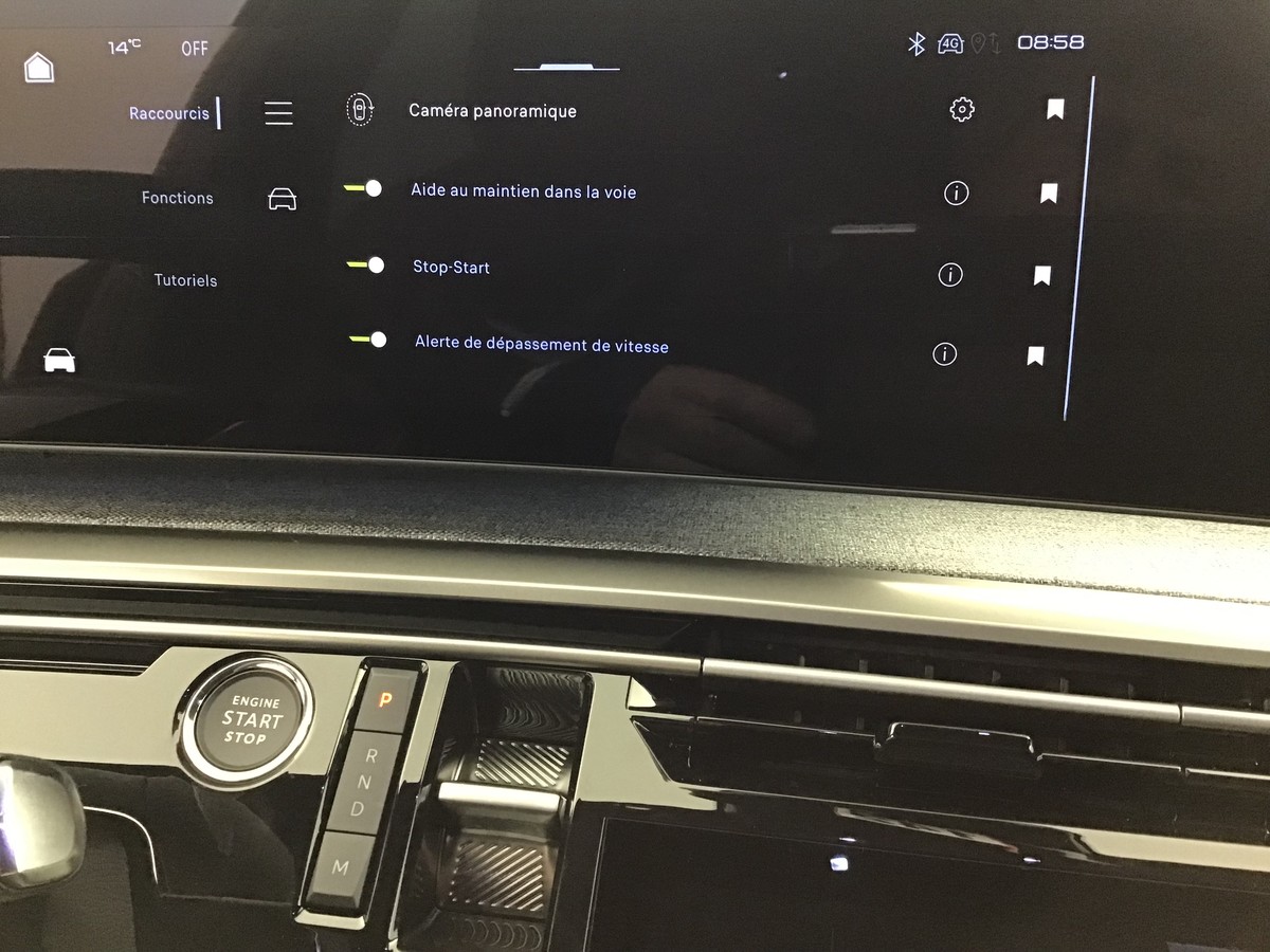 PEUGEOT 5008 GT 1.2 Hybrid 145ch E-Dsc6 Gt