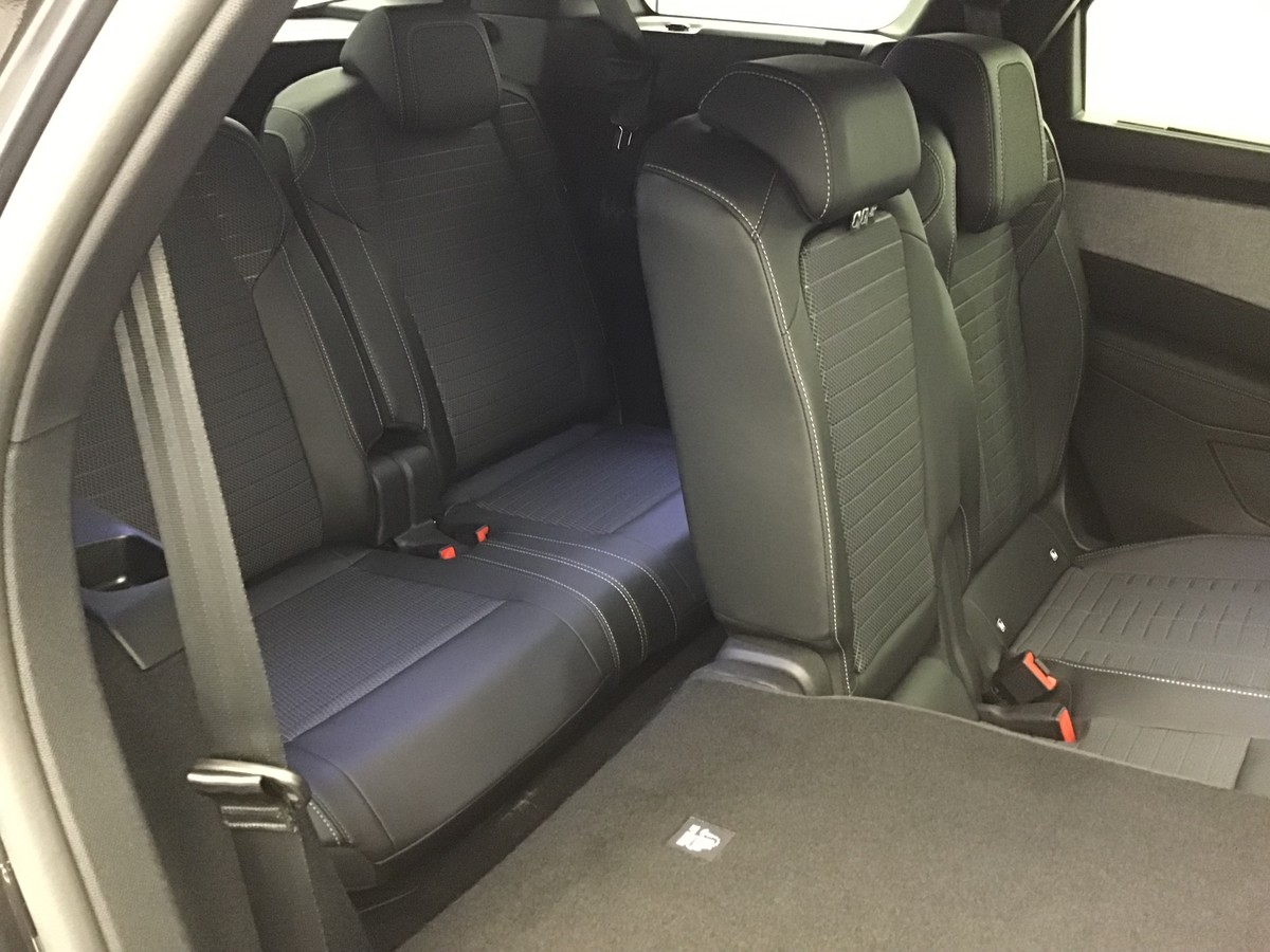 PEUGEOT 5008 GT 1.2 Hybrid 145ch E-Dsc6 Gt