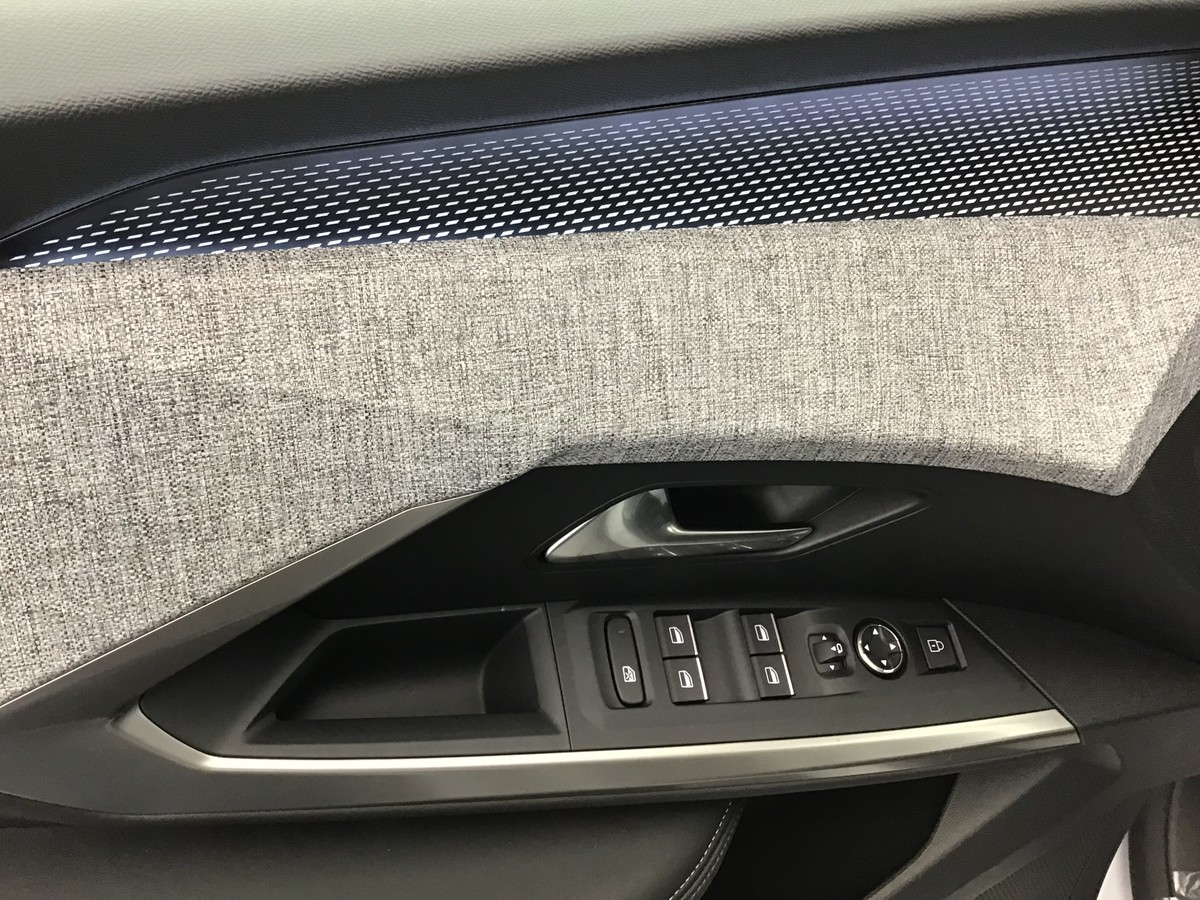 PEUGEOT 5008 GT 1.2 Hybrid 145ch E-Dsc6 Gt