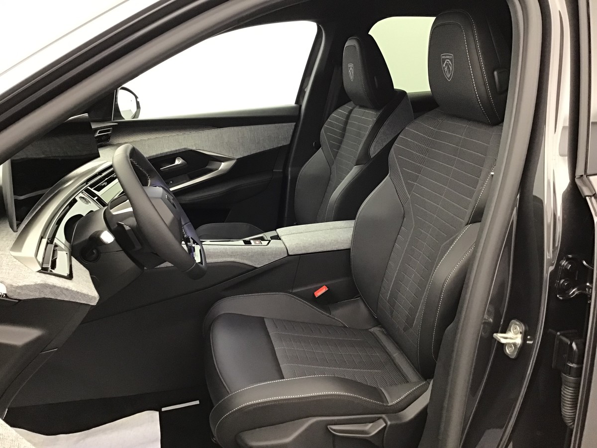 PEUGEOT 3008 PHASE 4 GT 1.2 Hybrid 145ch E-Dsc6 Gt