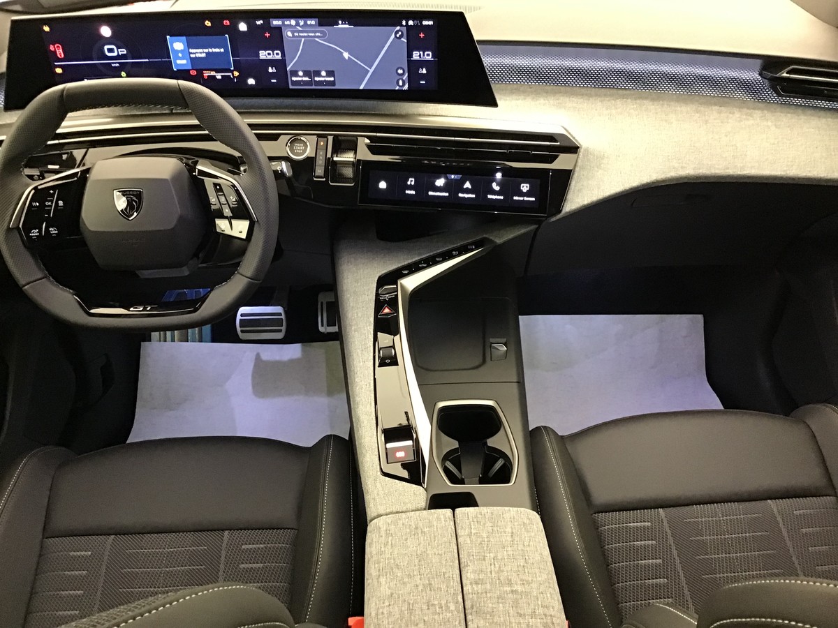 PEUGEOT 3008 PHASE 4 GT 1.2 Hybrid 145ch E-Dsc6 Gt + PACK VISION 360 & DRIVE ASSIST PLUS