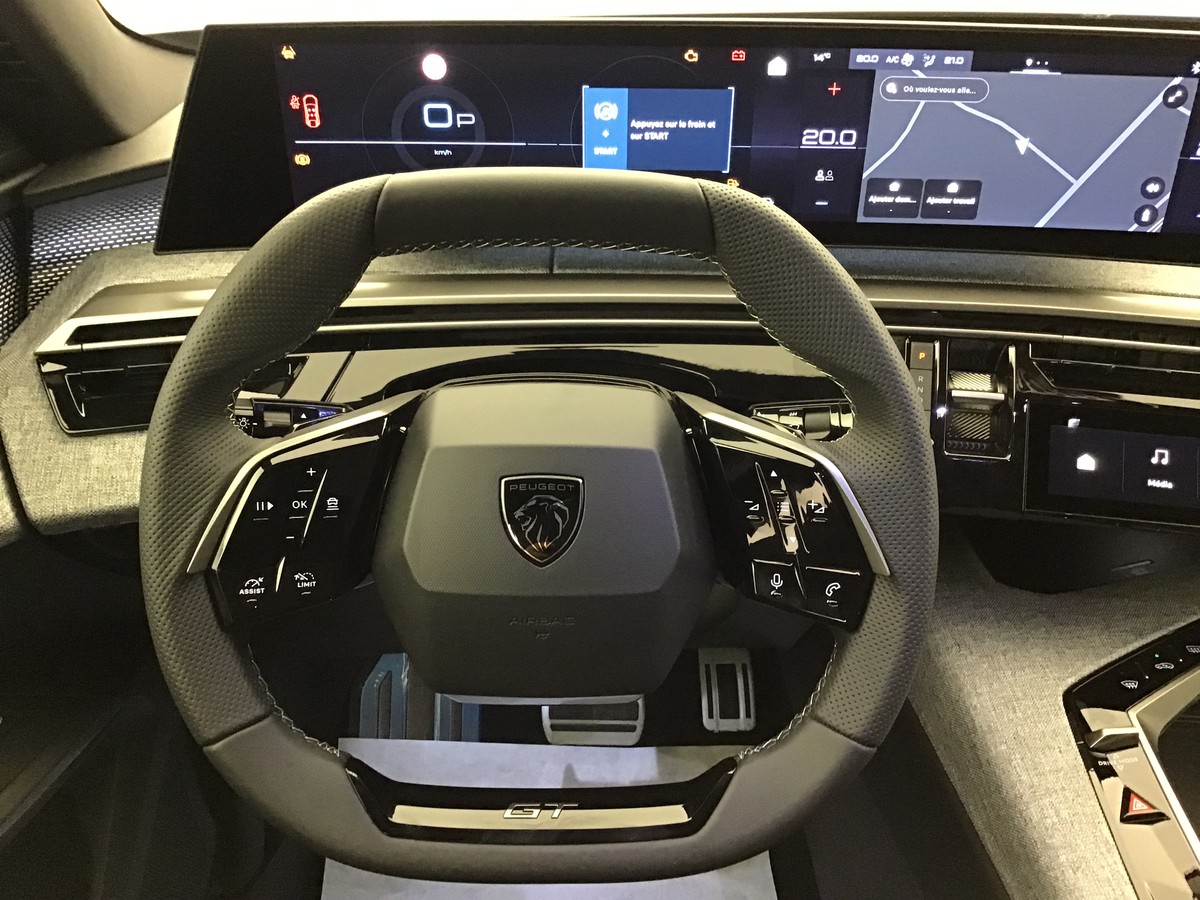 PEUGEOT 3008 PHASE 4 GT 1.2 Hybrid 145ch E-Dsc6 Gt + PACK VISION 360 & DRIVE ASSIST PLUS