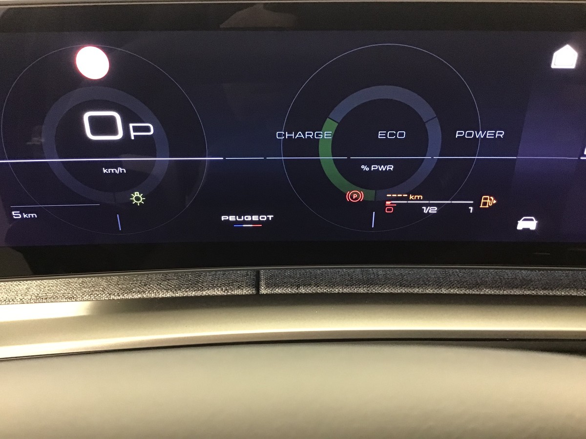 PEUGEOT 3008 PHASE 4 GT 1.2 Hybrid 145ch E-Dsc6 Gt + PACK VISION 360 & DRIVE ASSIST PLUS