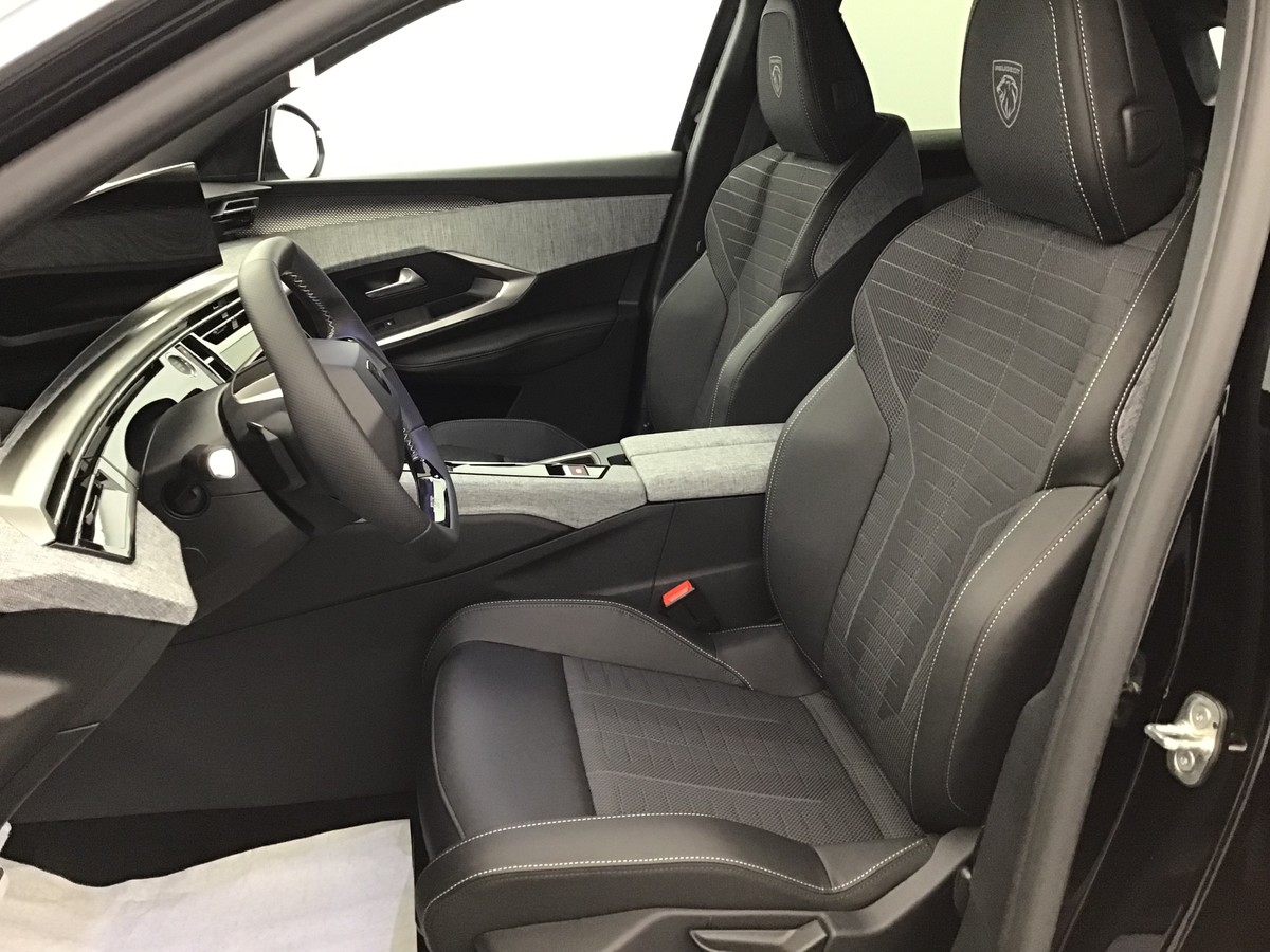 PEUGEOT 3008 PHASE 4 GT 1.2 Hybrid 145ch E-Dsc6 Gt + PACK VISION 360 & DRIVE ASSIST PLUS