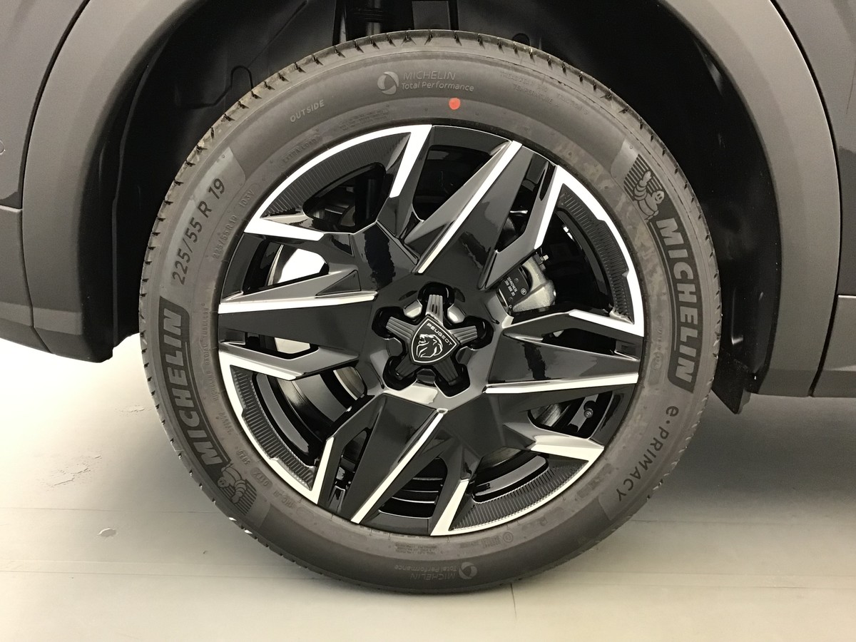 PEUGEOT 3008 PHASE 4 GT 1.2 Hybrid 145ch E-Dsc6 Gt + PACK VISION 360 & DRIVE ASSIST PLUS