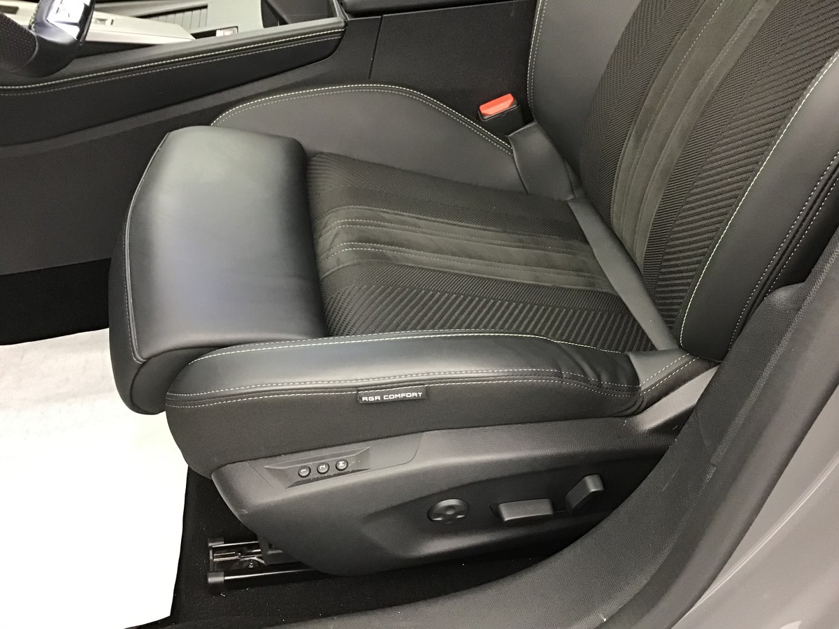 PEUGEOT 308 GT 1.6 Plug-In Hybrid 180ch Eat8 Gt