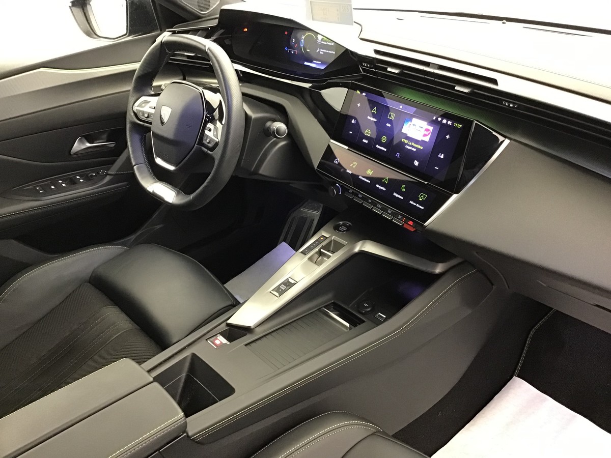 PEUGEOT 308 GT 1.6 Plug-In Hybrid 180ch Eat8 Gt