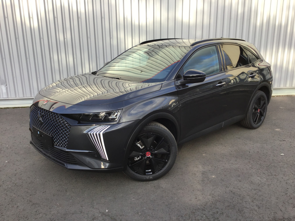 DS DS7 BlueHDi 130 EAT8 Performance Line