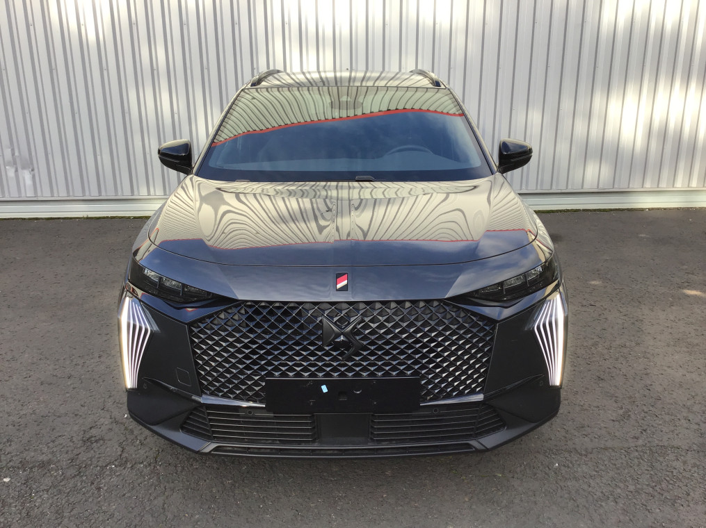 DS DS7 BlueHDi 130 EAT8 Performance Line