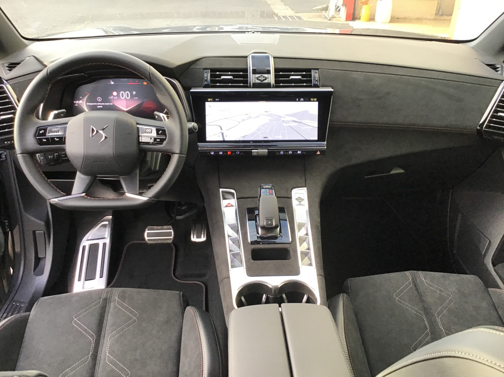 DS DS7 BlueHDi 130 EAT8 Performance Line