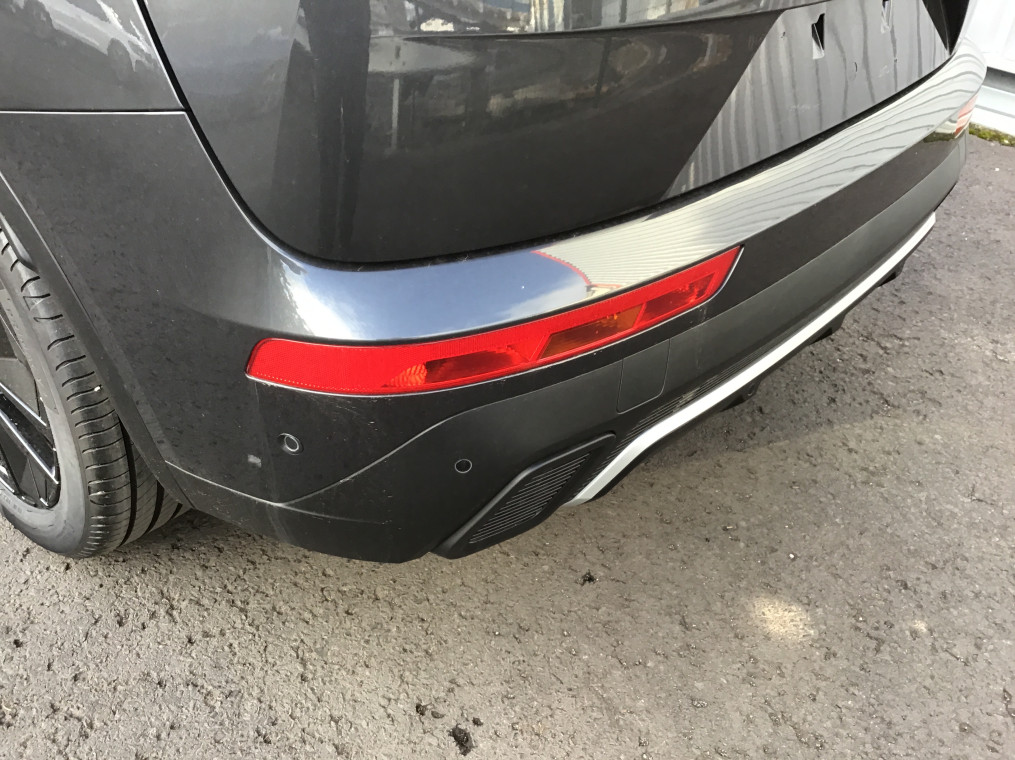 DS DS7 BlueHDi 130 EAT8 Performance Line