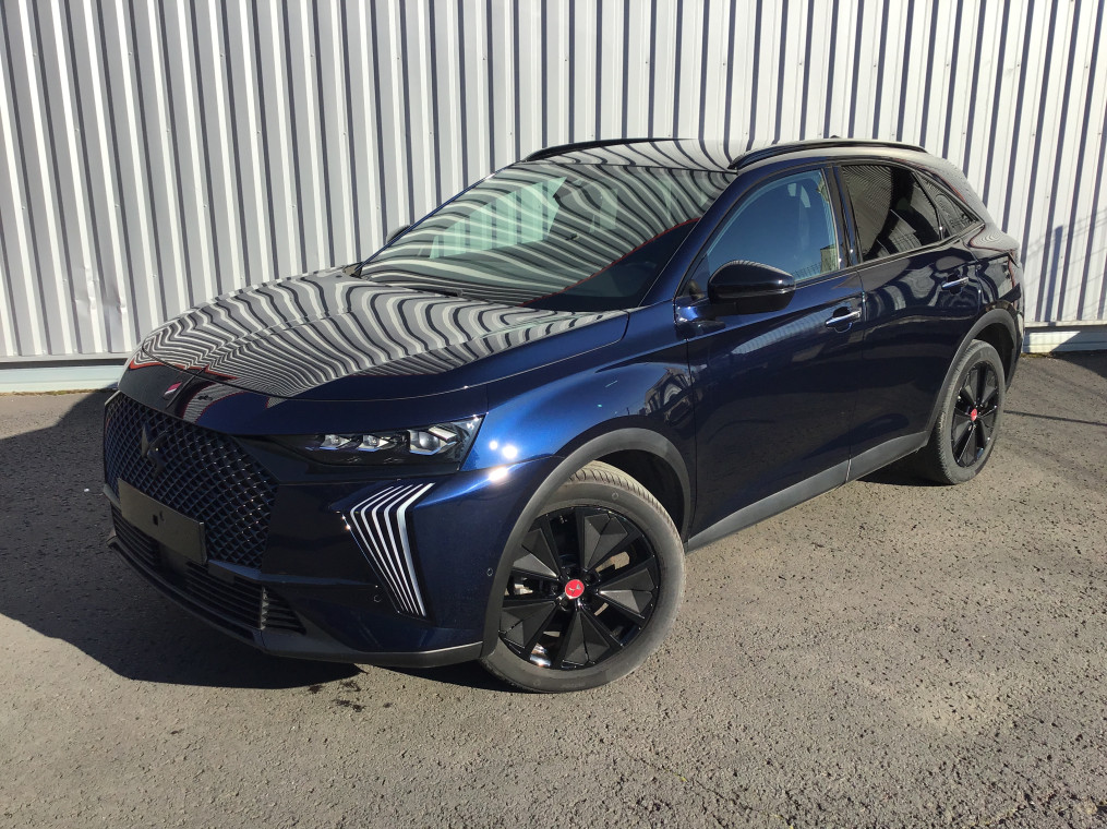 DS DS7 BlueHDi 130 EAT8 Performance Line +