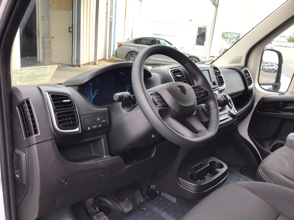 PEUGEOT BOXER TOLE 3.3 T L2H2 BLUEHDI 140 S&S BVM6 + Pack Visibilité