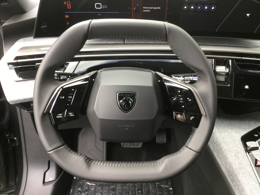 PEUGEOT 3008 Hybrid 136 e-DCS6 Allure