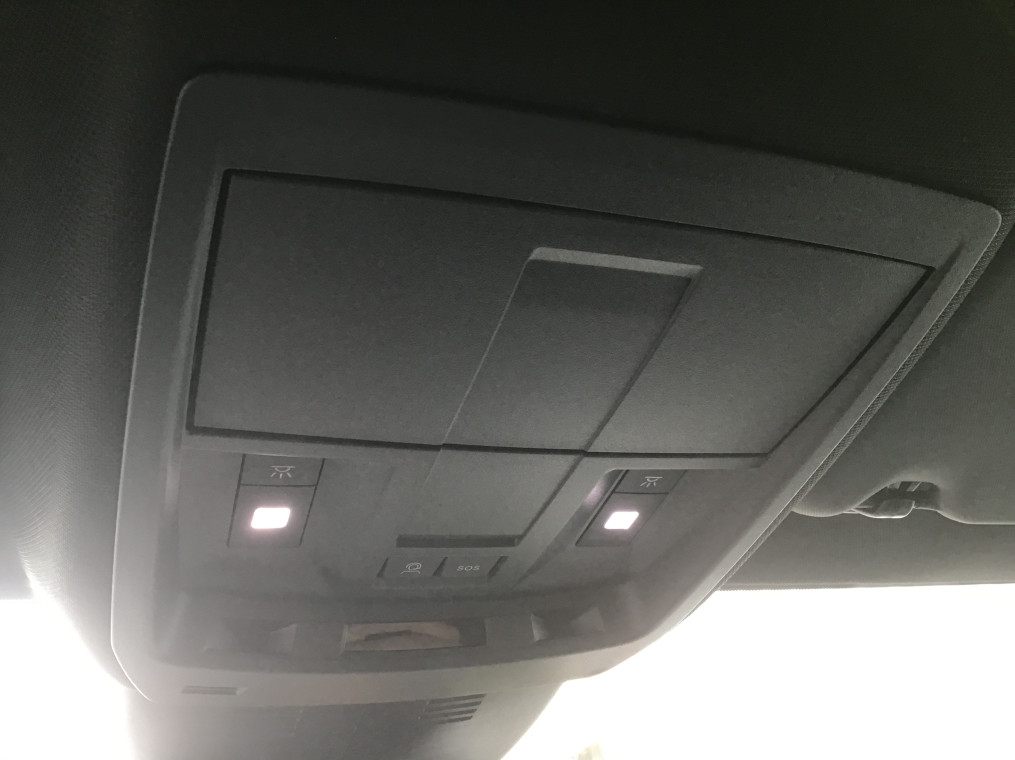 PEUGEOT 3008 Hybrid 136 e-DCS6 Allure