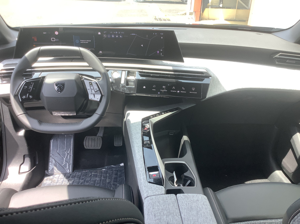 PEUGEOT 3008 Hybrid 136 e-DCS6 Allure