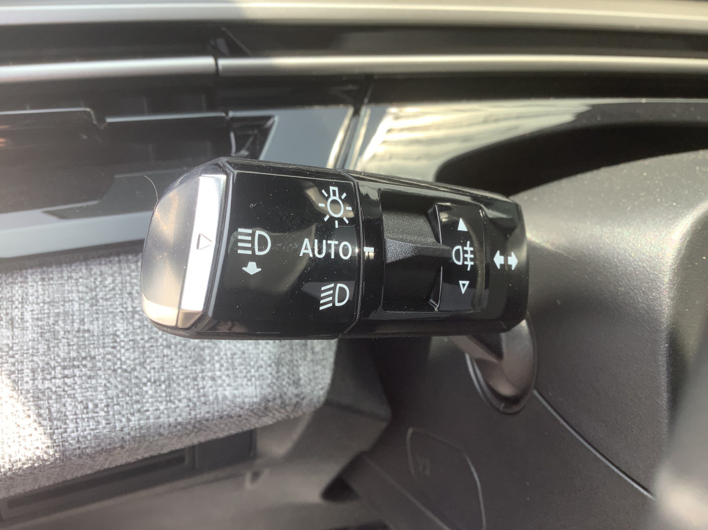 PEUGEOT 3008 Hybrid 136 e-DCS6 Allure