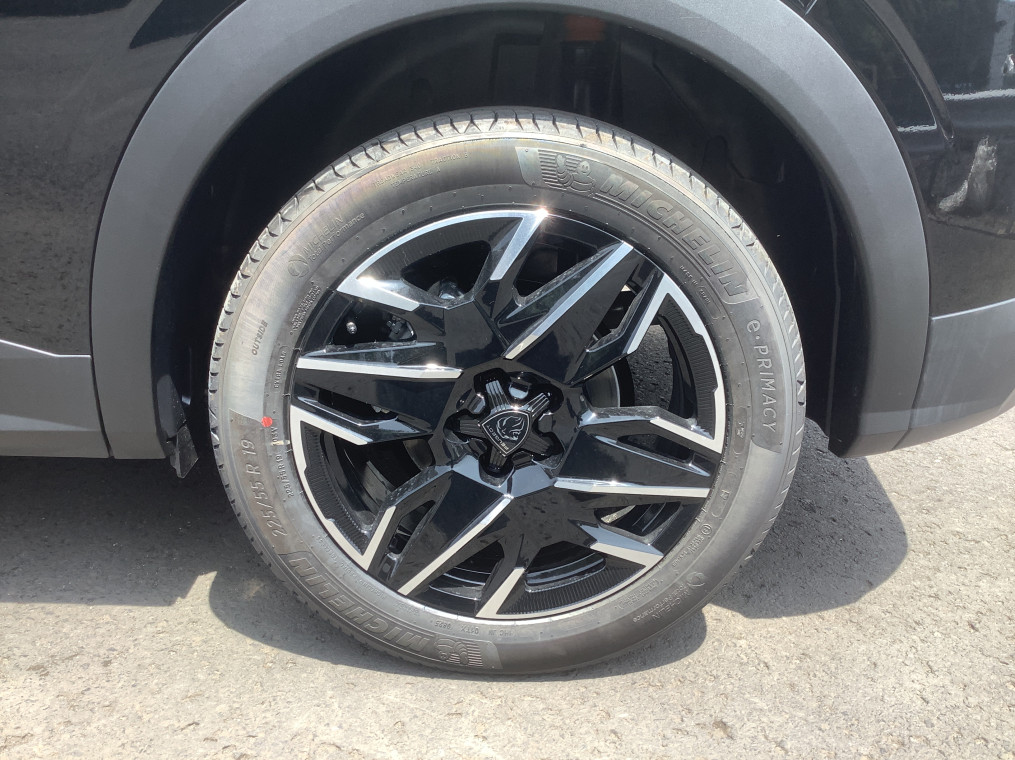 PEUGEOT 3008 Hybrid 136 e-DCS6 Allure