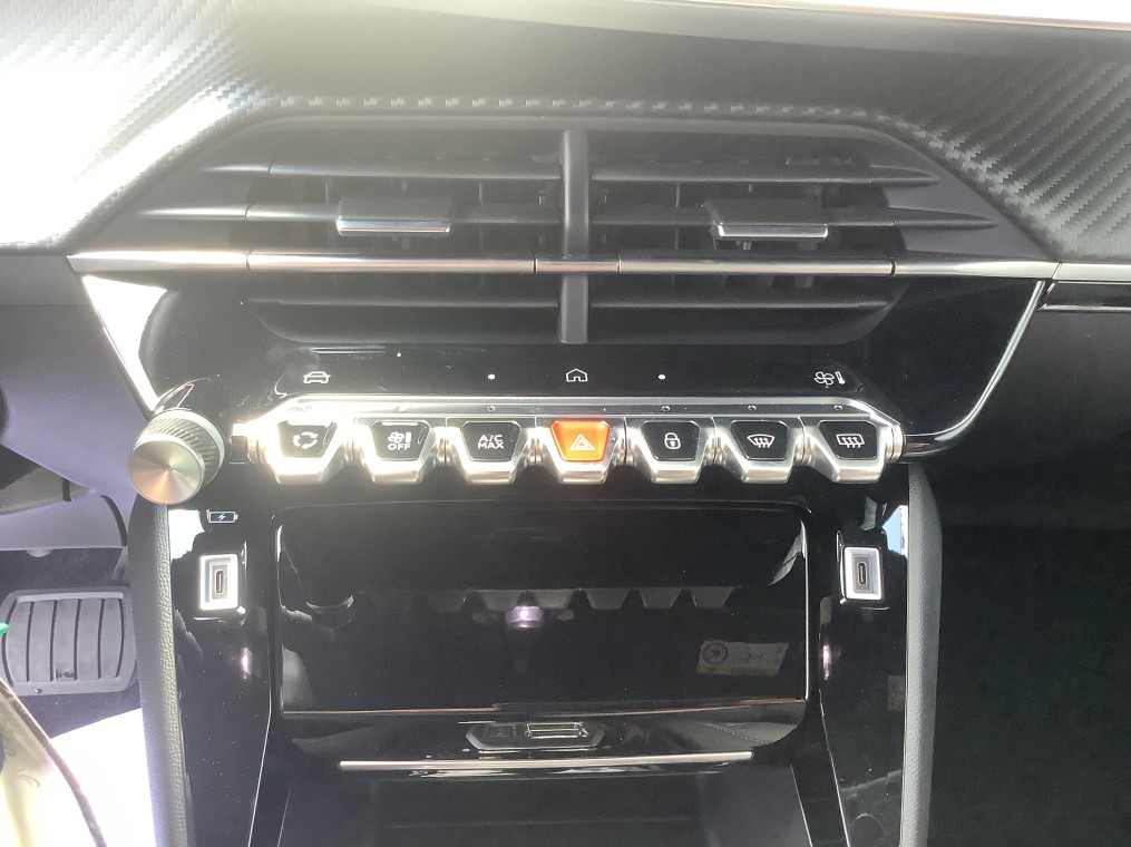 PEUGEOT 2008 Hybrid 145 e-DCS6 Allure